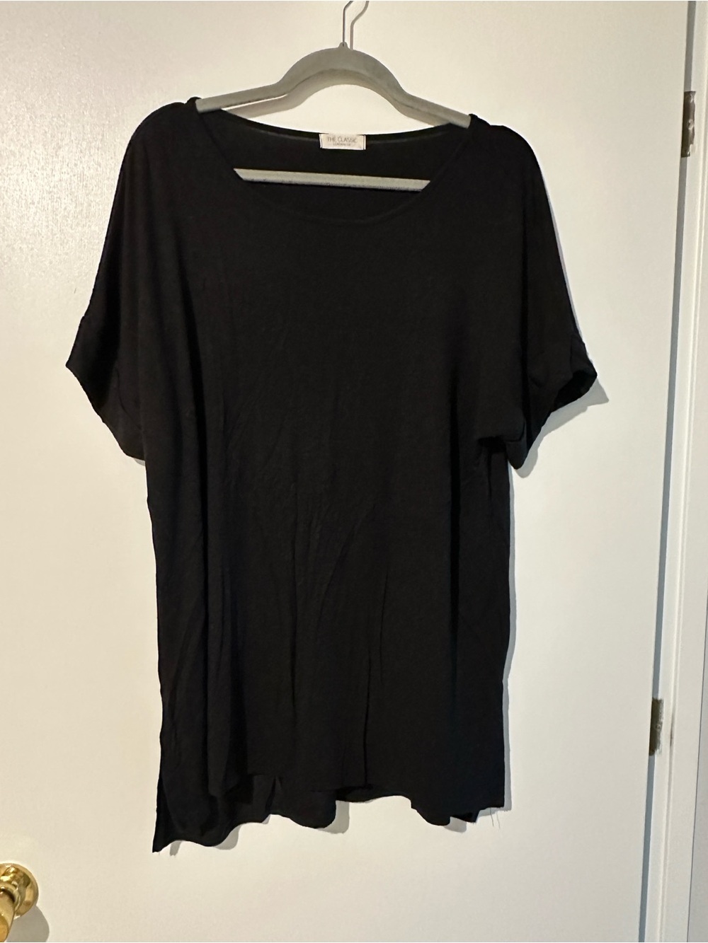Closet Black Relaxed Short Sleeve Women's Tee